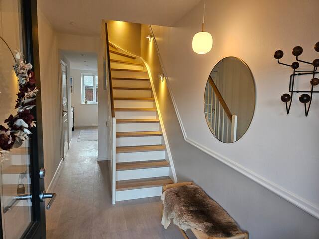 210 sqm townhouse with home cinema gallery image 4