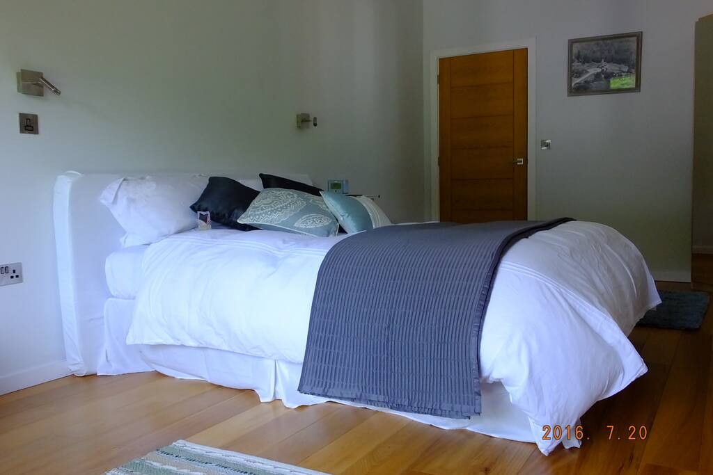 king size bed