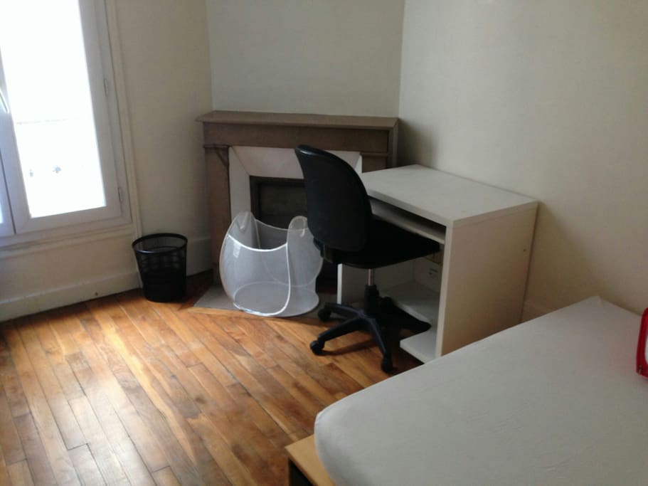 bedroom with table and closet ... and bed :)