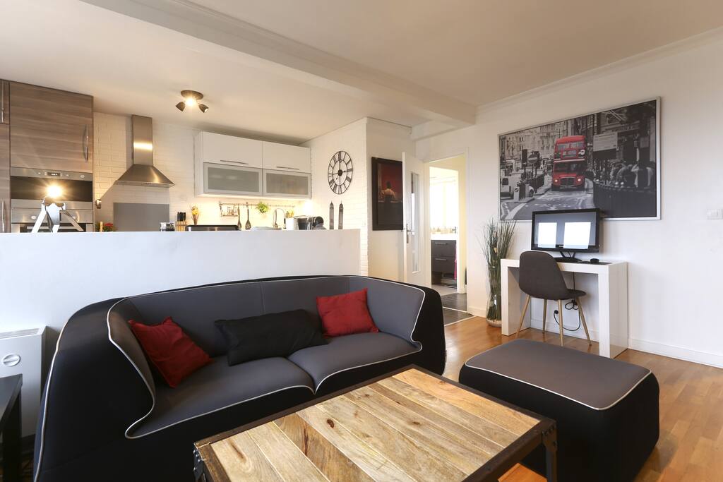Living-room with kitchen