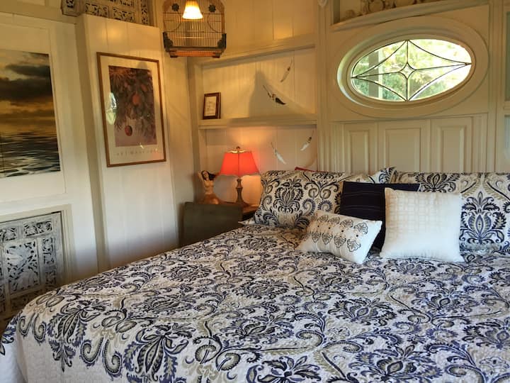 East bedroom. King-sized bed.