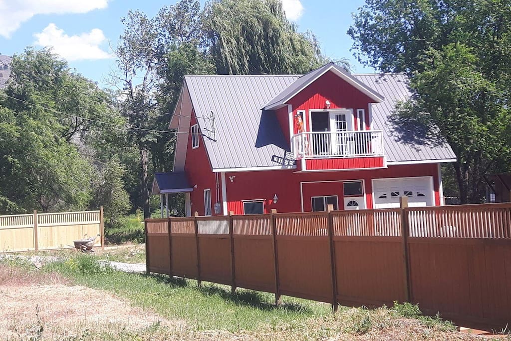 Oliver's red barn