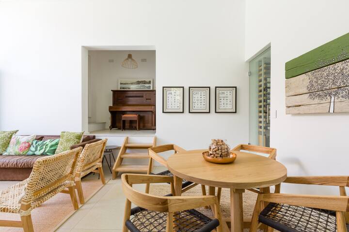 Contemporary Family Home with Table Mountain Views gallery image 5