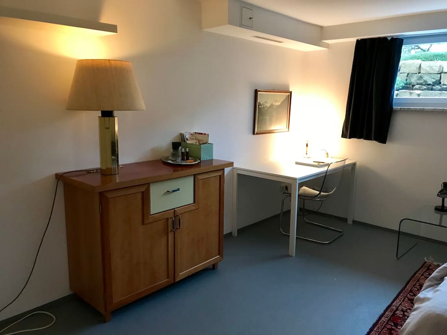 Desk/ fast wi-if