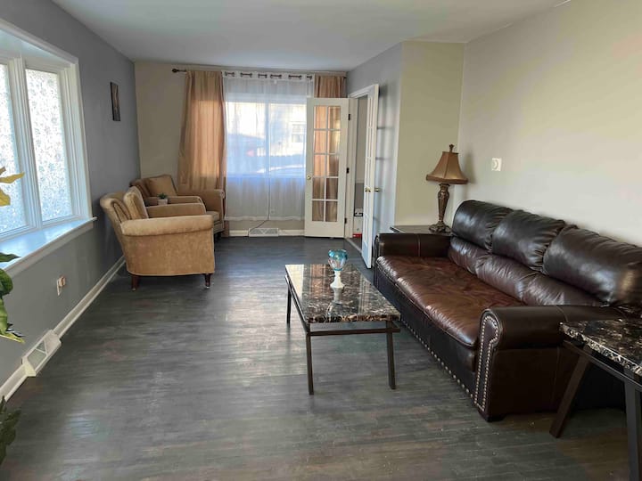 3br Furnished Corporate Housing Near Hospitals - Flint, MI