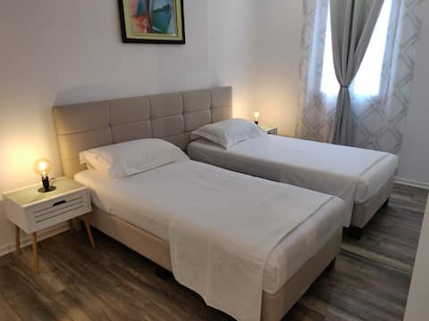 Popular Airbnb listing: E&A apartments A in Durrës