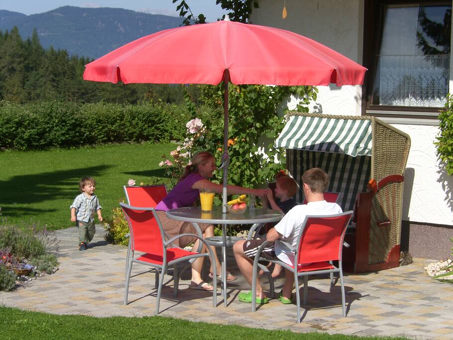 Gemütliche Sonnenterasse