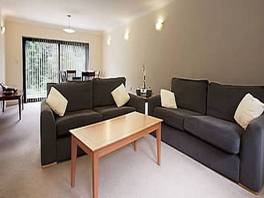 Lounge - Dining