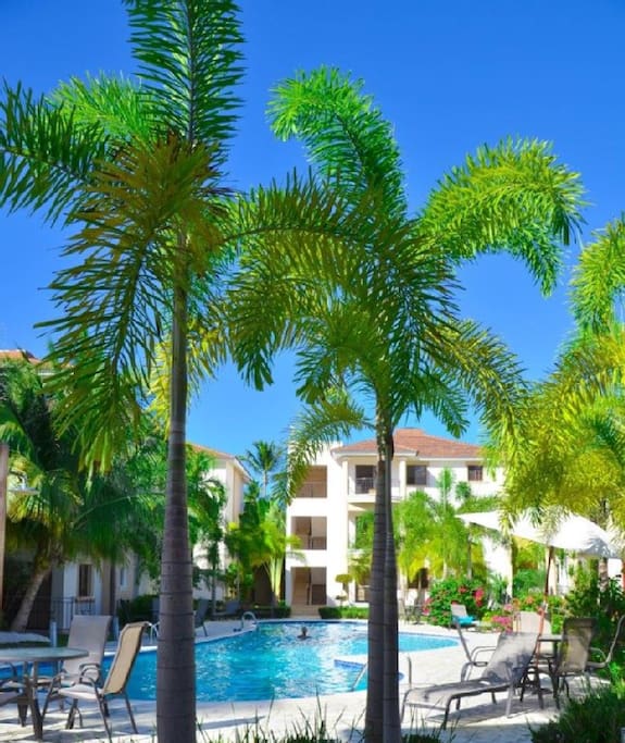 The gardens and pool are awesome