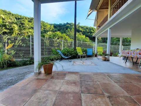 Villa "Valaurie" Cozy lower villa.