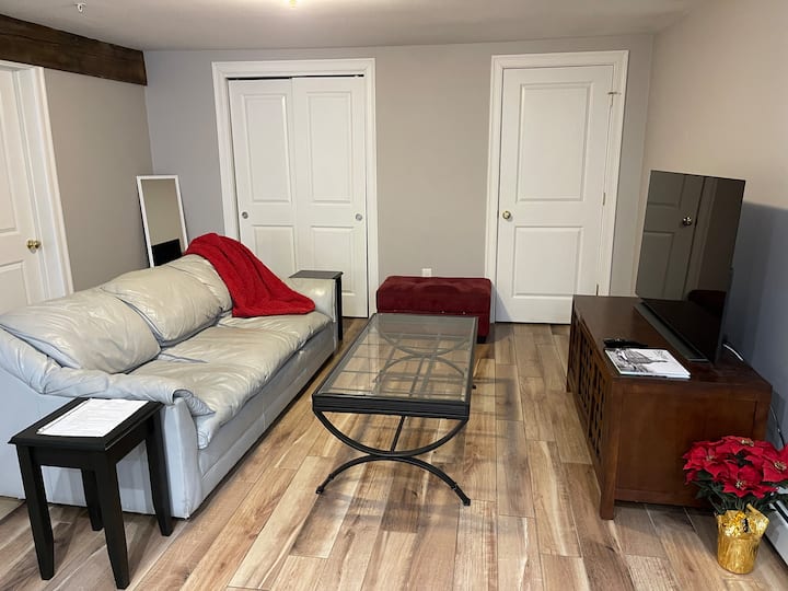 -0 Garden Apt 2 Br Free Parkng Near Airprt/boston - Melrose, MA
