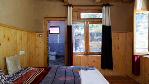Mud-house Pushp Bhadra By River [250 Meter Trek]