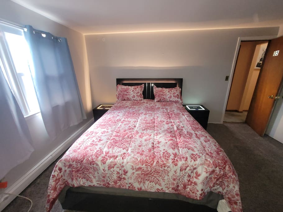 35-Huge gorgeous room listed as #35