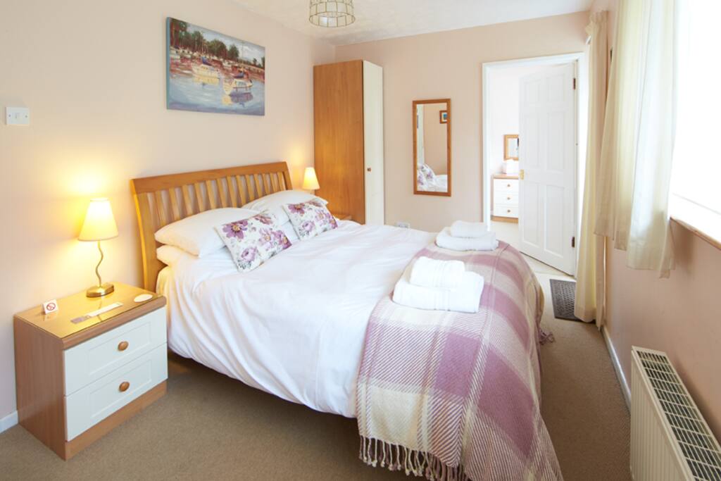 Family room sleeps 4