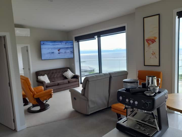 Amazing Views Of The Bay, New Apartment Style. - Marlborough District