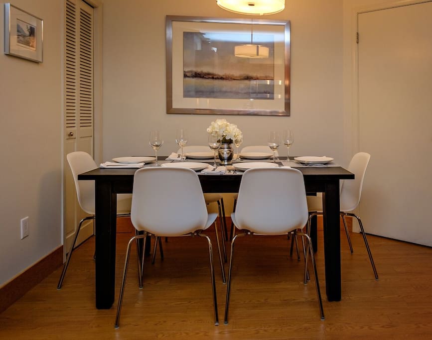 Spacious dining room for six