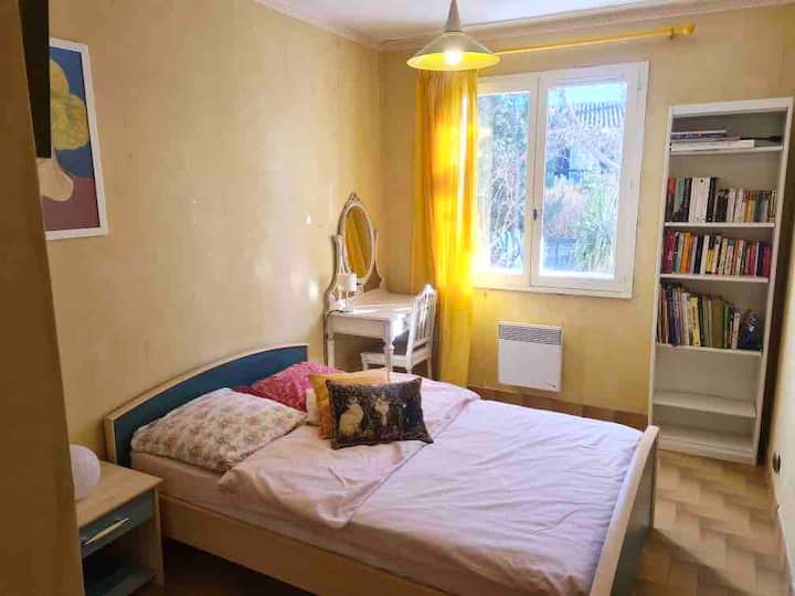 Chumba cha kulala 4 kwenye ghorofa ya chini, kitanda kimoja