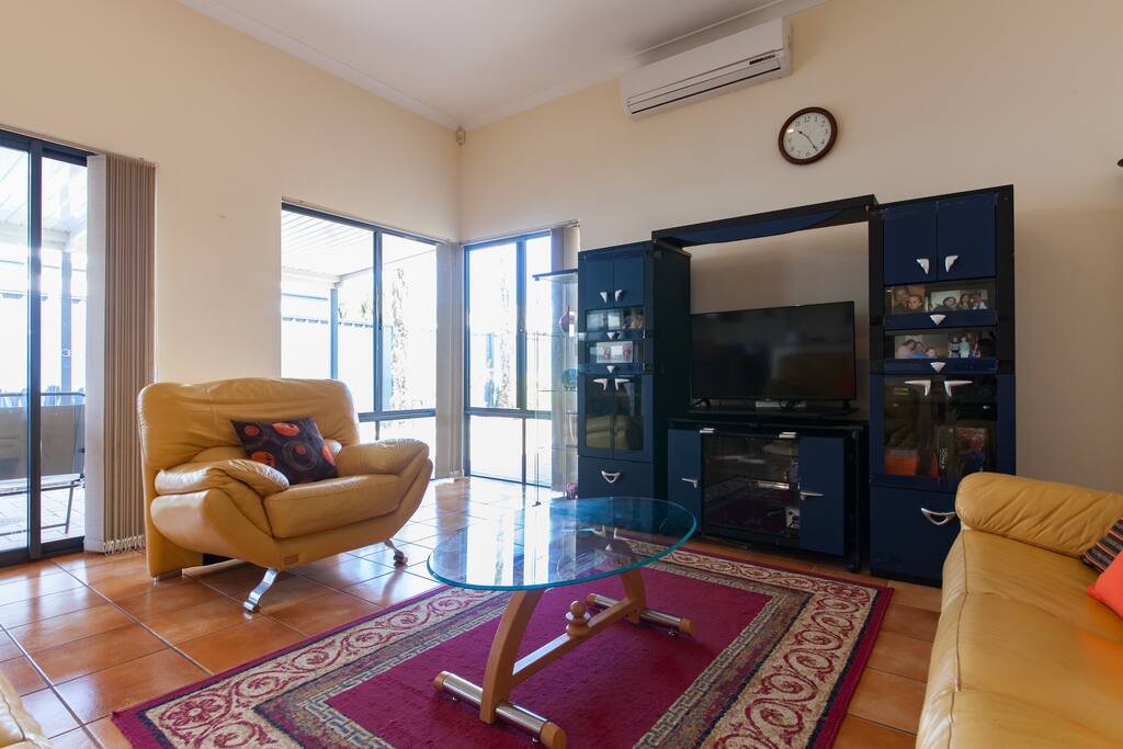 Living/TV Room