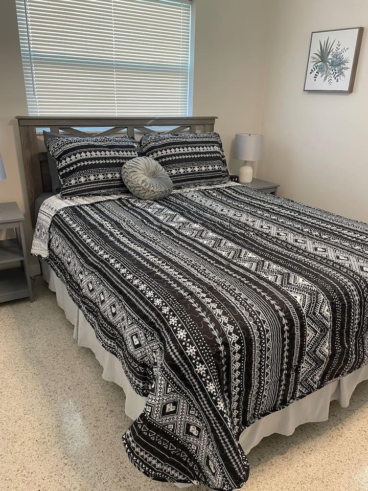 სასტუმრო საძინებელი 