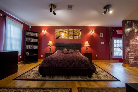 Historic Town Painter's Loft