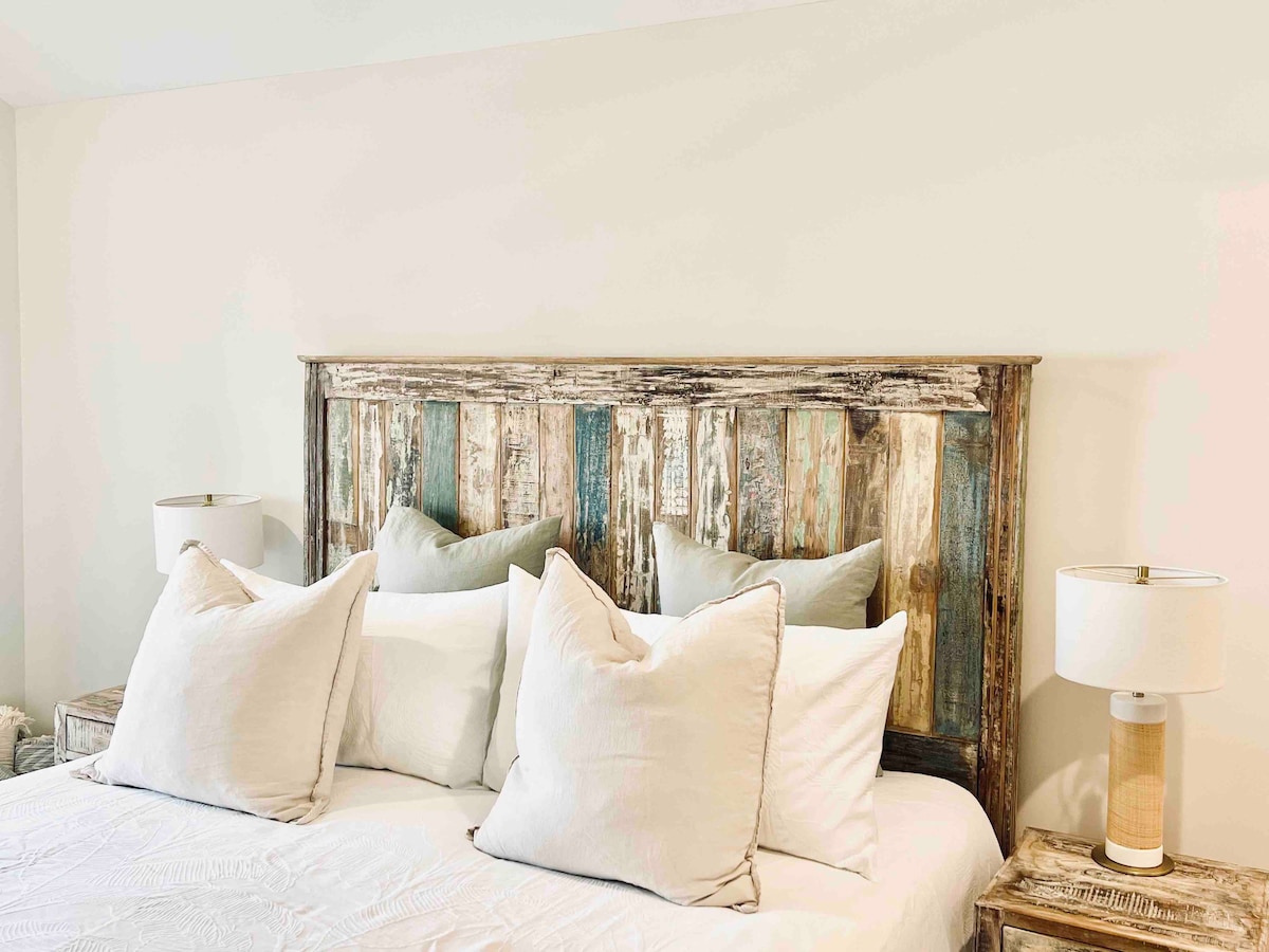 Master Bedroom with King size bed