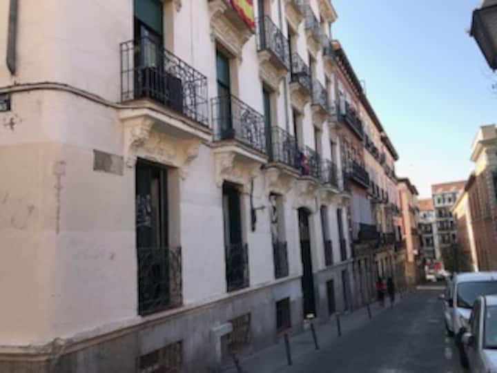 Estudio En Malasaña - Madrid