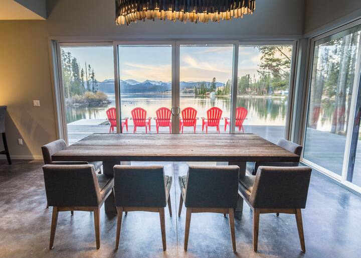 A huge dining table with seating for 10 and unbeatable Montana views