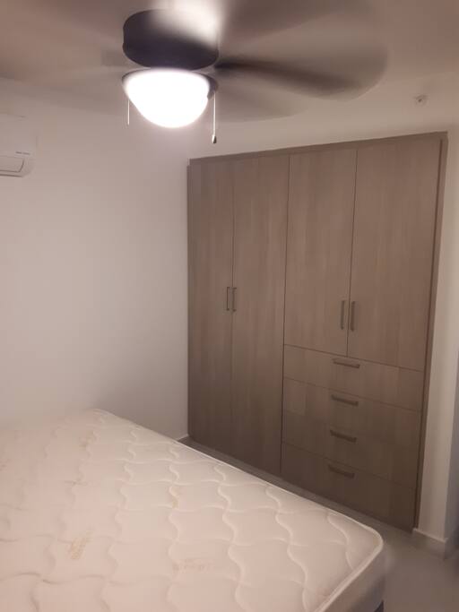 Habitación Armario Amplio