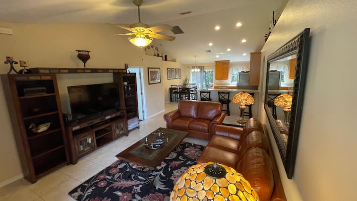 Beautiful Home In The Space Coast Of Florida - Cocoa, FL