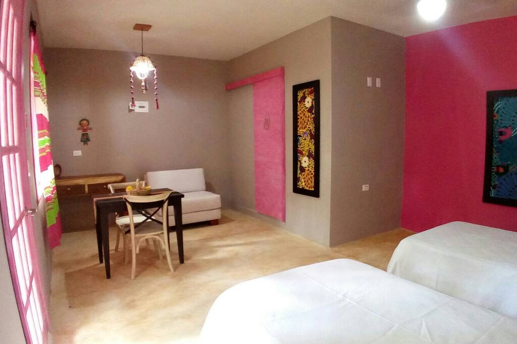La decoración los colores y la tranquilidad, para que se sientan como en casa