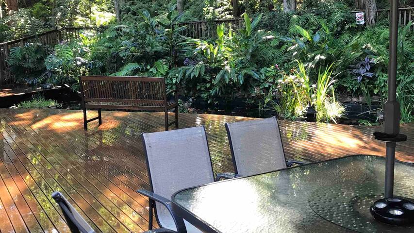 Valentine tree house, guest suite, private entry