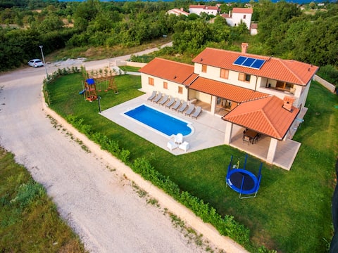 Villa JADRAN NEDEŠĆINA