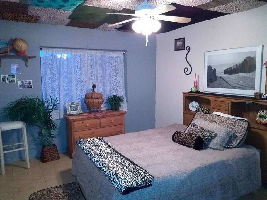 Bedroom #1 w/ Queen Bed