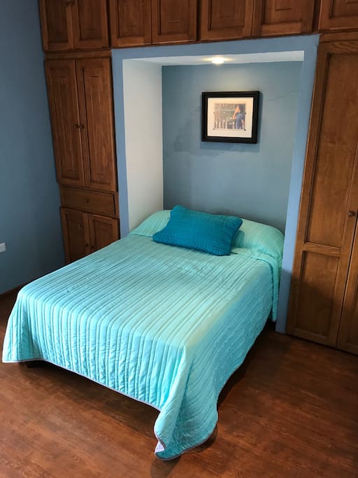 Cama nueva y confortable.