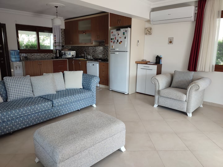 Alaçatı'ya 10 Dakika Havuzlu Ve Sakin Villa - アラサトゥ