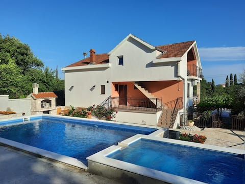 GUEST house&villa Gudelj-Podi