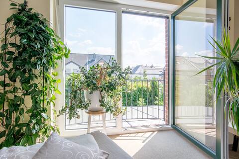 Bright non-smoking apartment  near Cologne & Düsseldorf