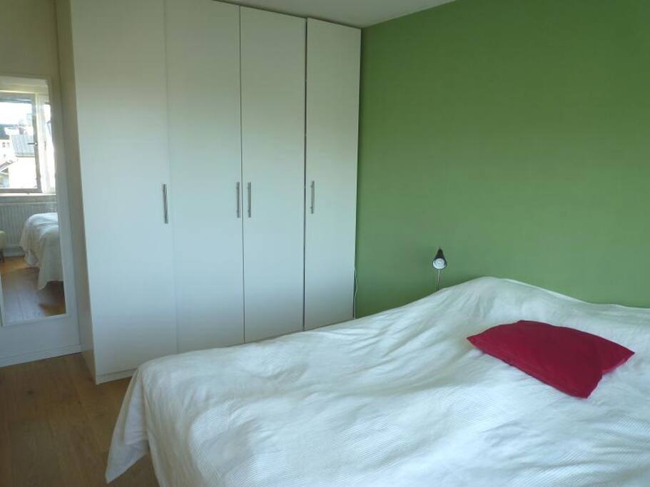 bedroom1