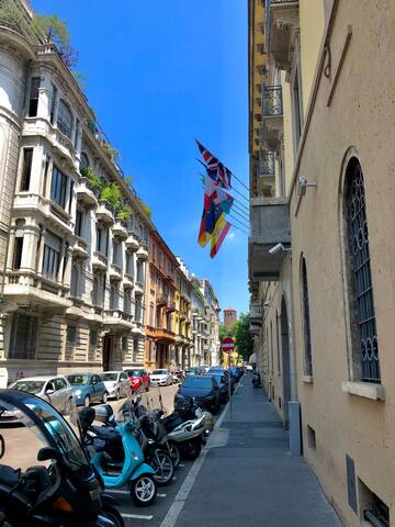 Luxury Apartment Sant’Ambrogio district gallery image 3