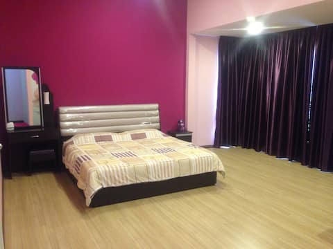 Sandakan XXL Terrace -4Rooms-12pax