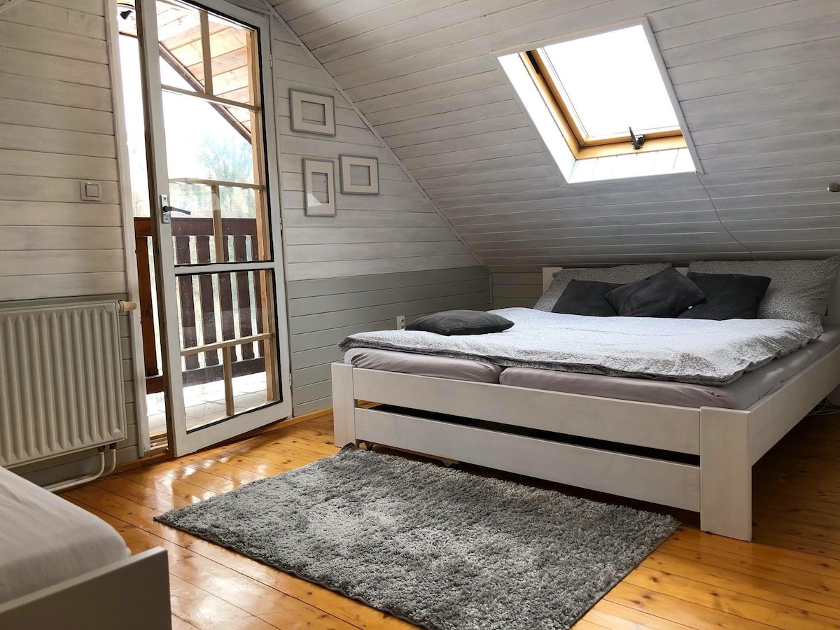 საძინებელი 1