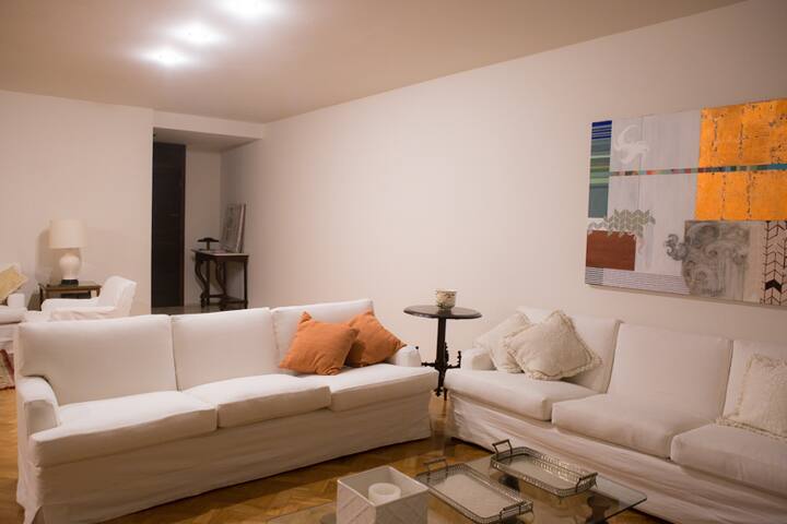 Amplo apartamento em Ipanema 300 m gallery image 3