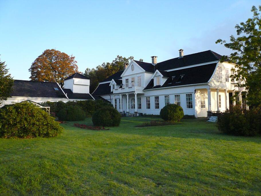 Villa Fenring seen from the garden