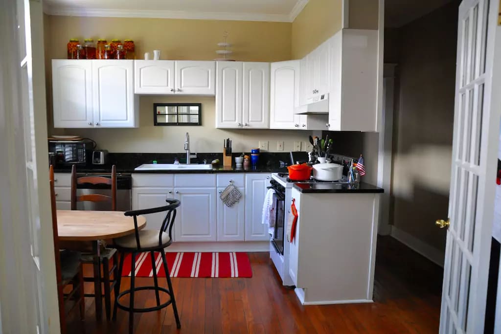 Sunny and fully equipped kitchen