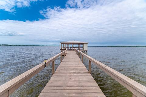 Charming Lake Getaway with Sunset Views!