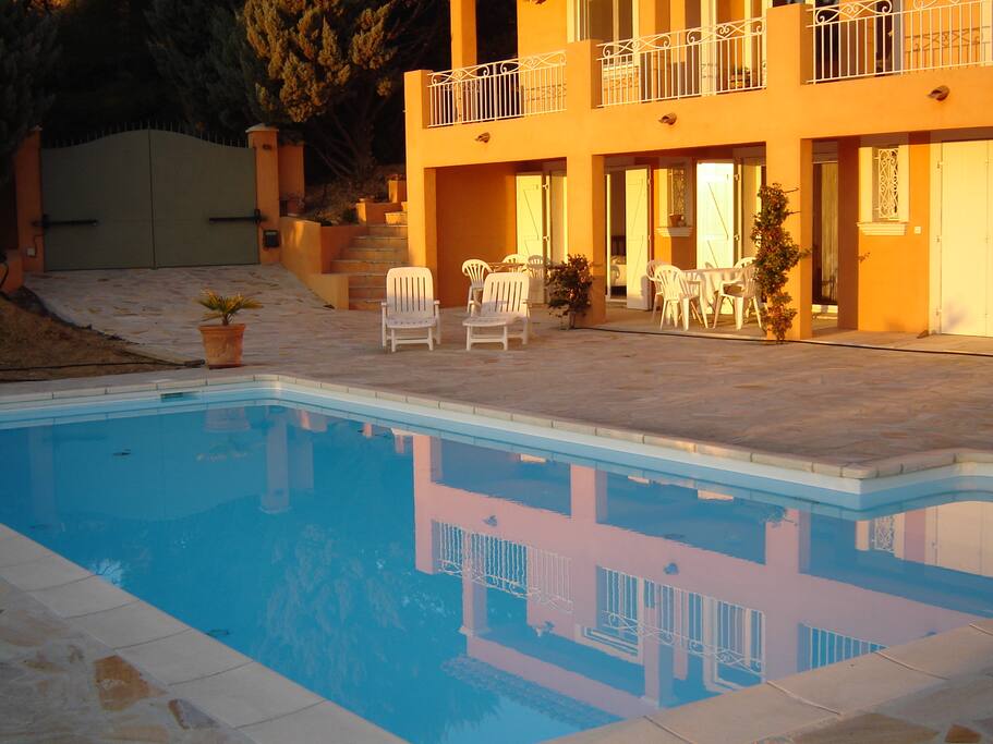 Piscine au pas de la porte