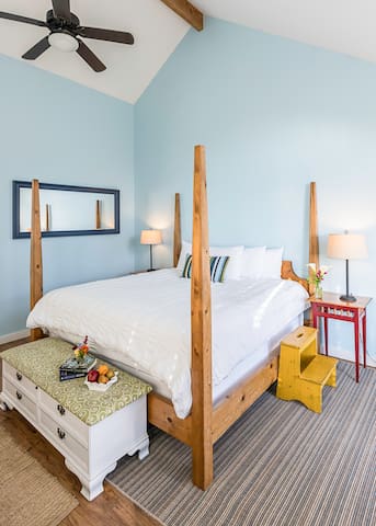Schoolhouse Creek managed Airbnb listing 3