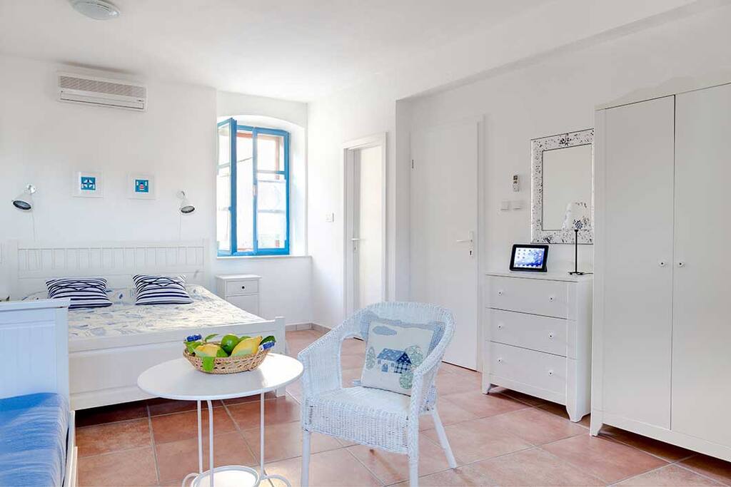 Sunny, bright and spacious studio consists of integrated sleeping, lounge and dining area.