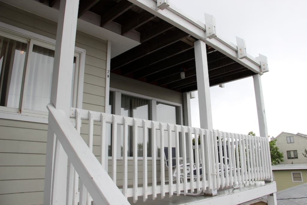 Front Deck facing the bay