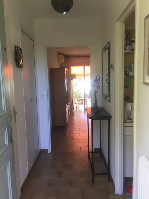 Entrée / Entrance